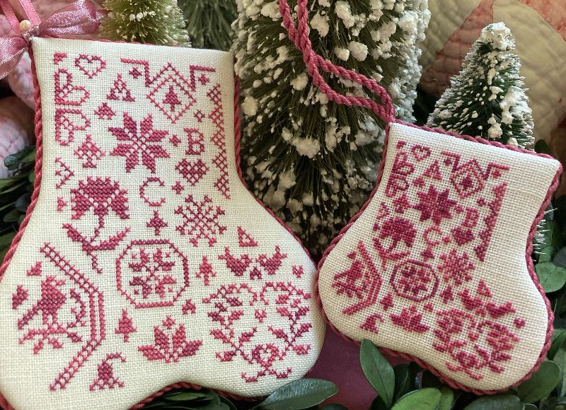 A Quaker Stocking - Christmas Cross Stitch Pattern