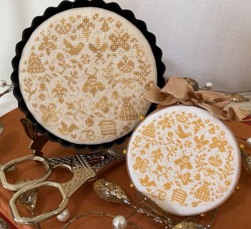 A-Round Bees - Cross Stitch Pattern