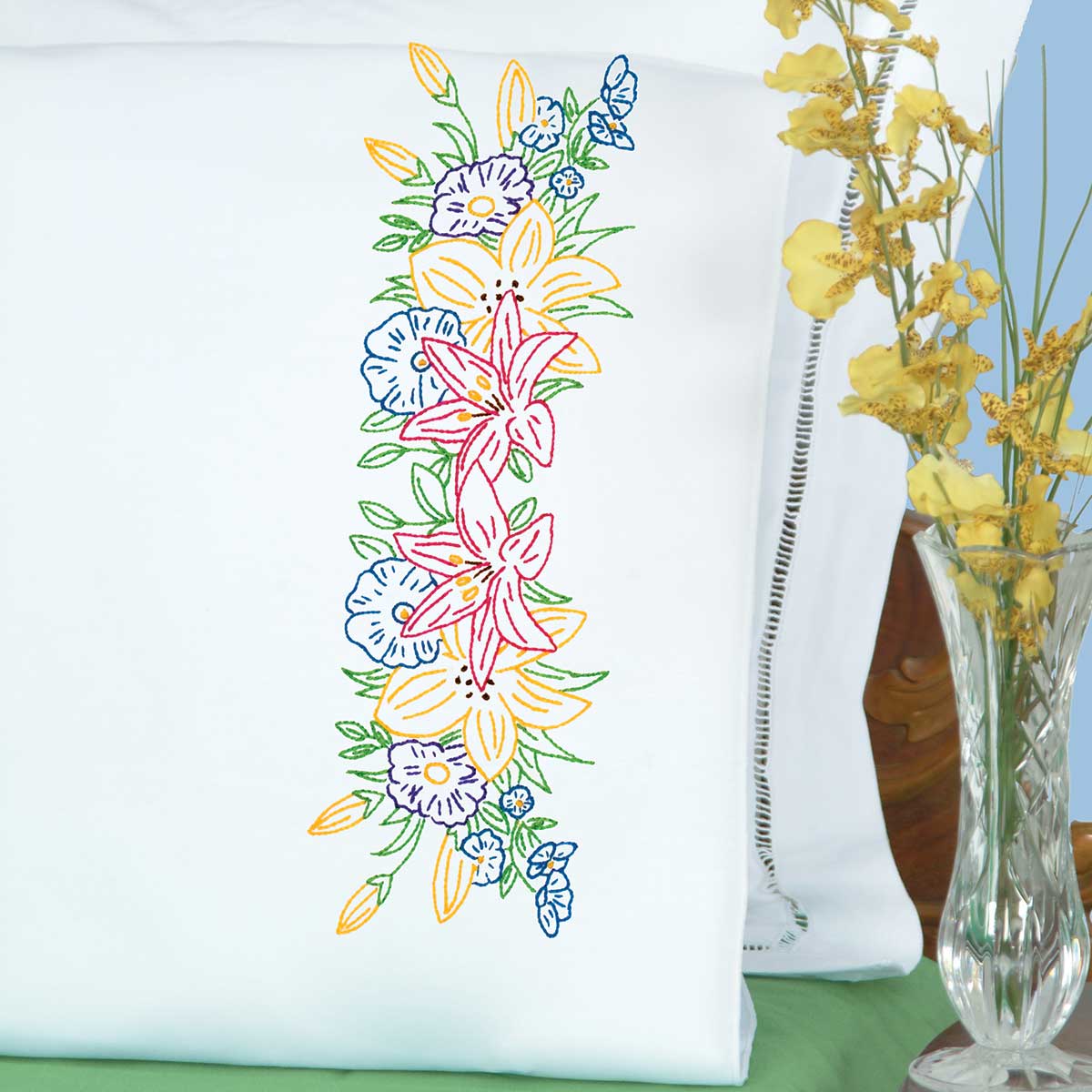 Pretty Flowers - Pillowcase - Embroidery Kit