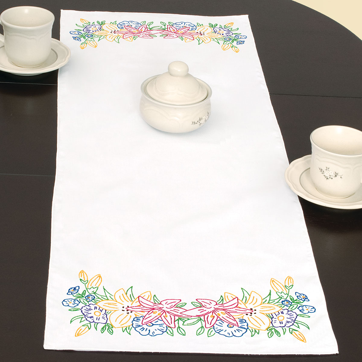 Pretty Flowers - Table Runner - Embroidery Kit
