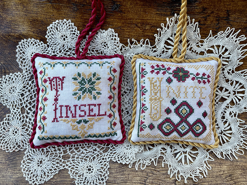 Vintage Christmas Alphabet 9 - Cross Stitch Pattern