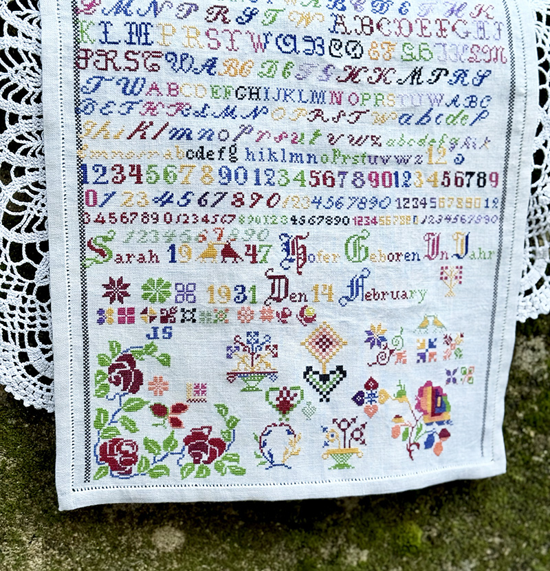 Sarah Hofer 1947 - Cross Stitch Pattern