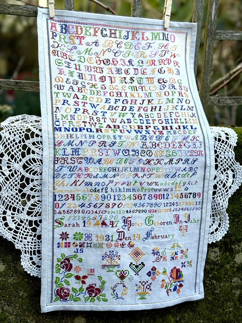 Sarah Hofer 1947 - Cross Stitch Pattern