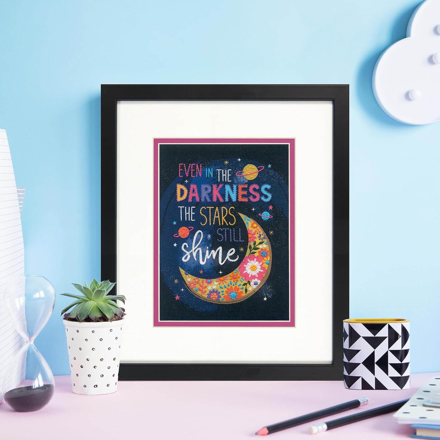 Stars Shine - Embroidery Kit, zoomed in. Select this picture to zoom back out.