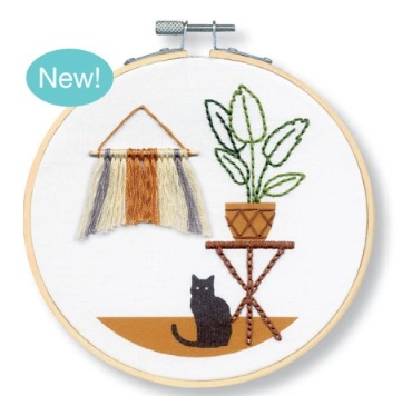 Cat Wall Hanging - Embroidery Kit, zoomed in. Select this picture to zoom back out.
