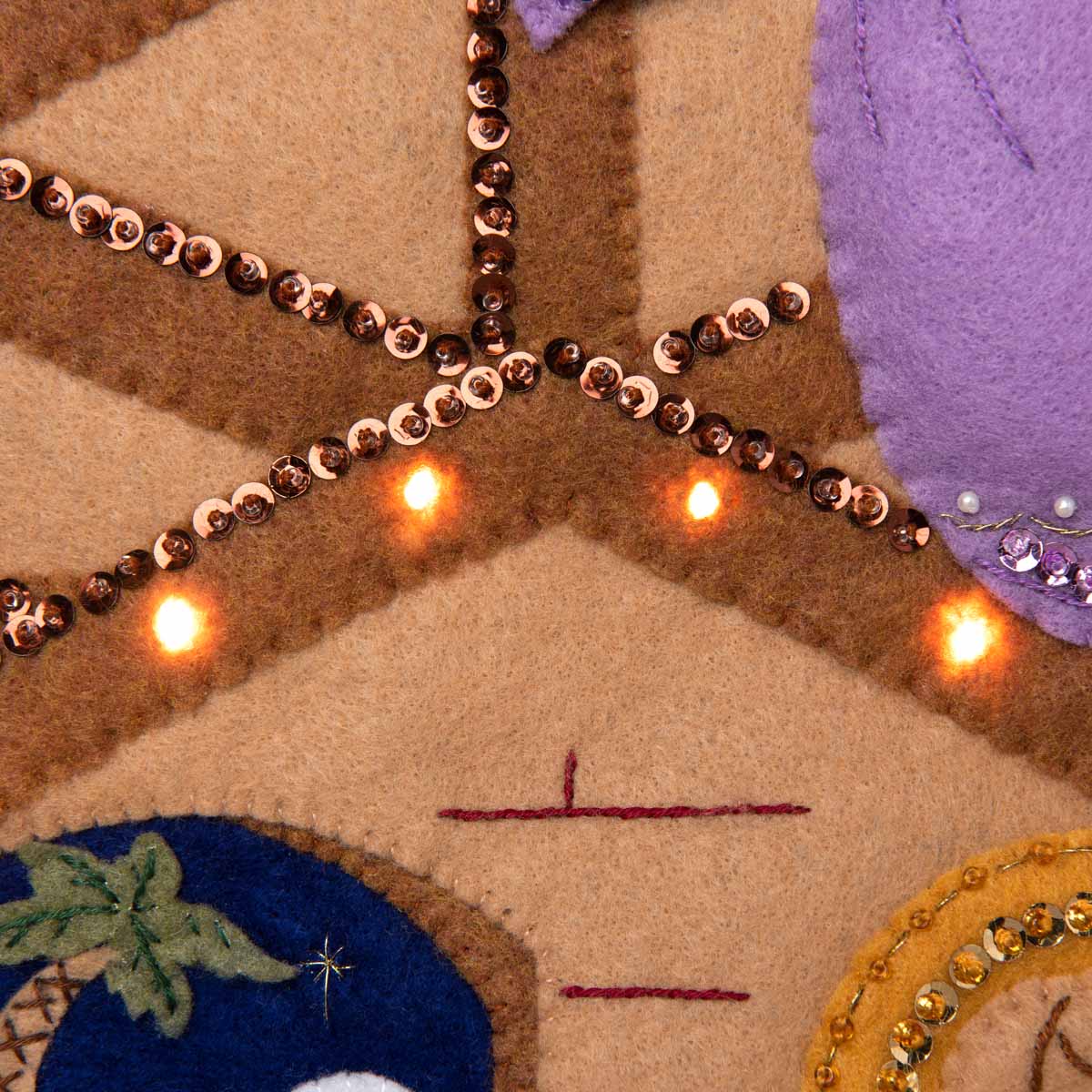 Away In The Manger with LEDs Wall Hanging - Felt Applique