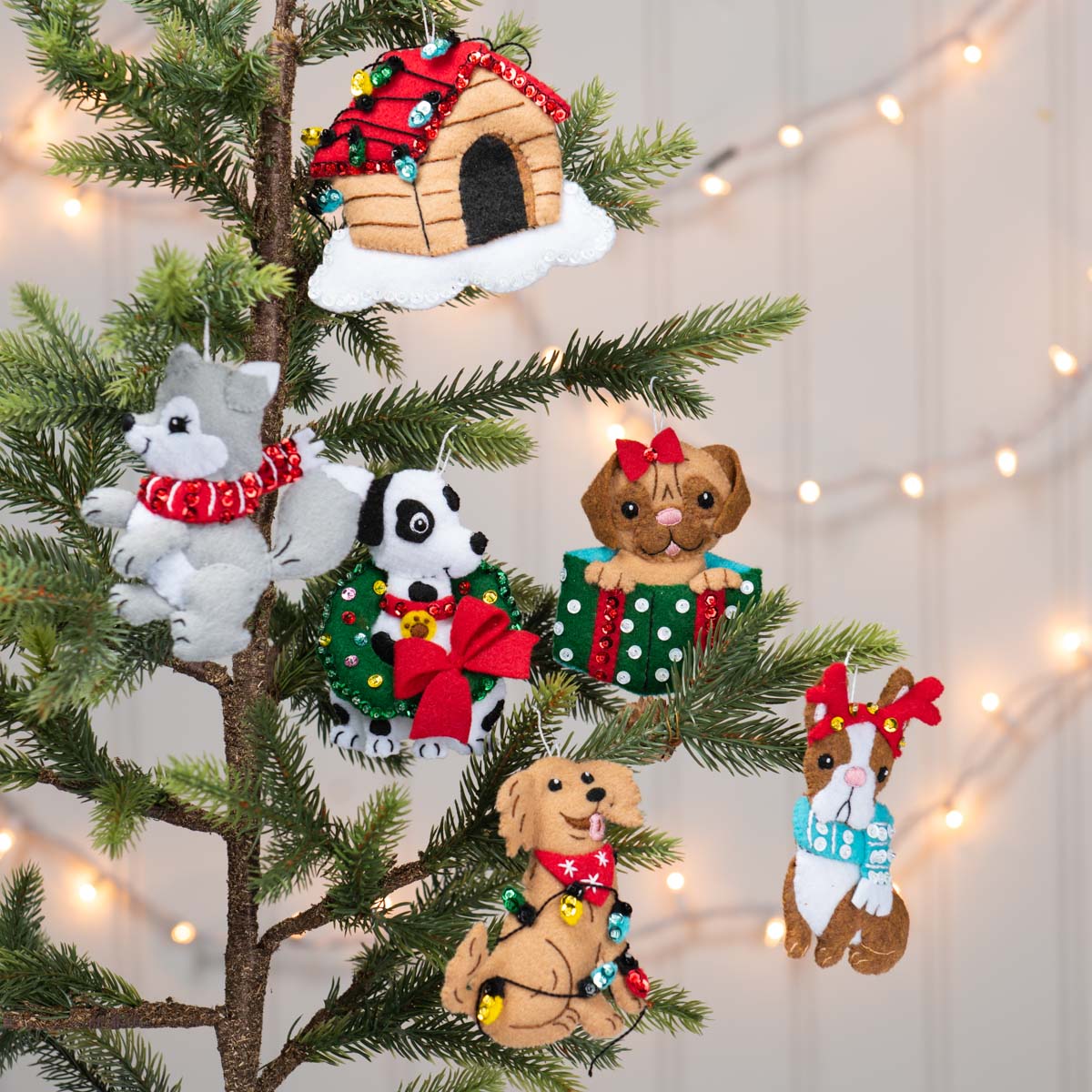 Christmas Dogs Ornaments - Felt Applique Kit