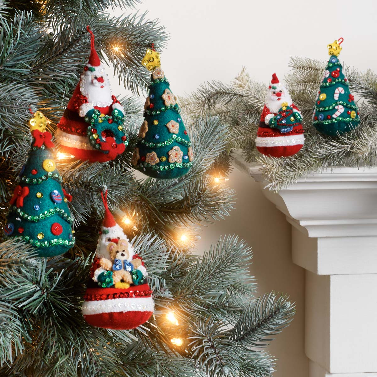 Santa's Tree Treasures - Xmas Ornament Felt Applique Kit
