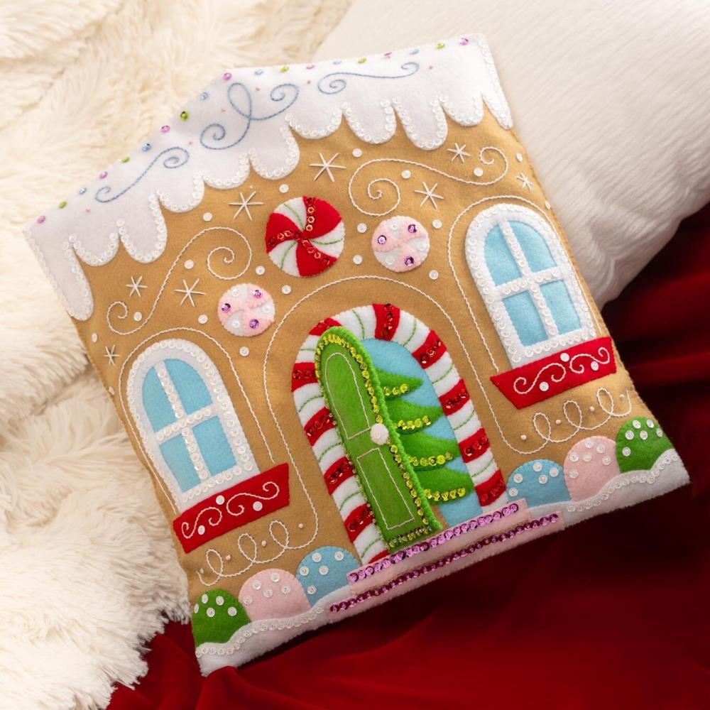 Gingerbread Cottage - Christmas Felt Applique Kit