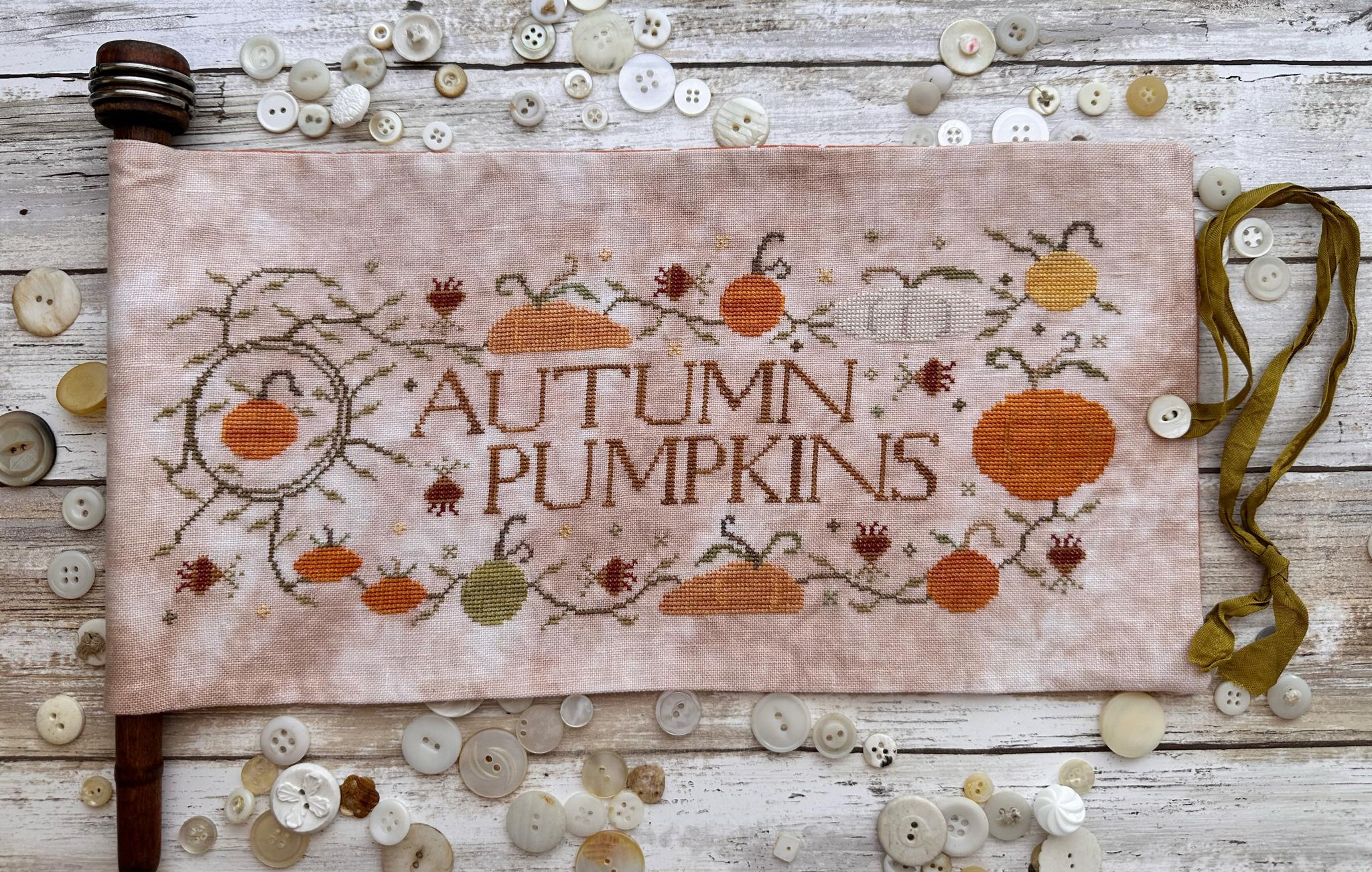 Autumn Pumpkins - Cross Stitch Pattern, zoomed in. Select this picture to zoom back out.