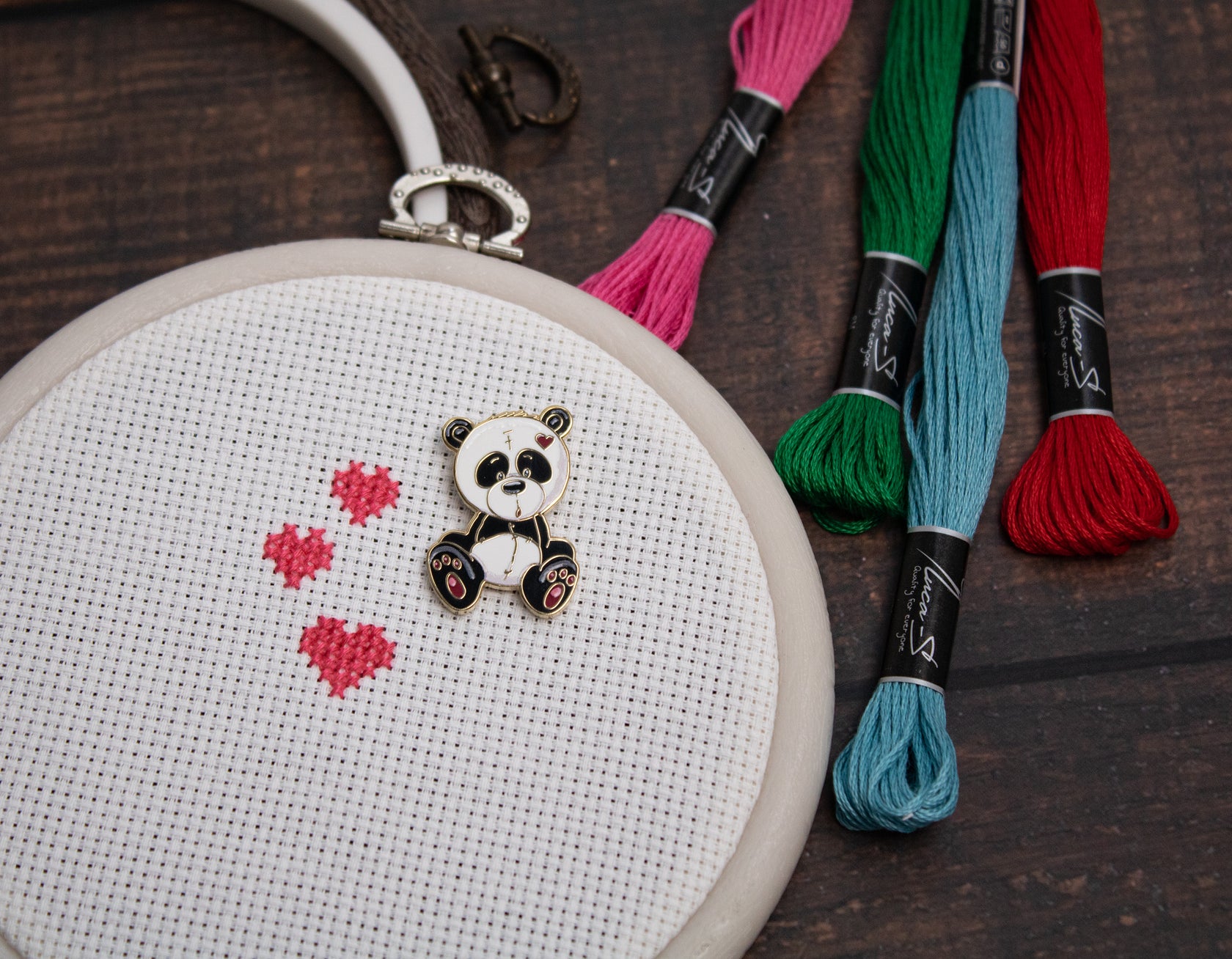 Panda - Needle Minder
