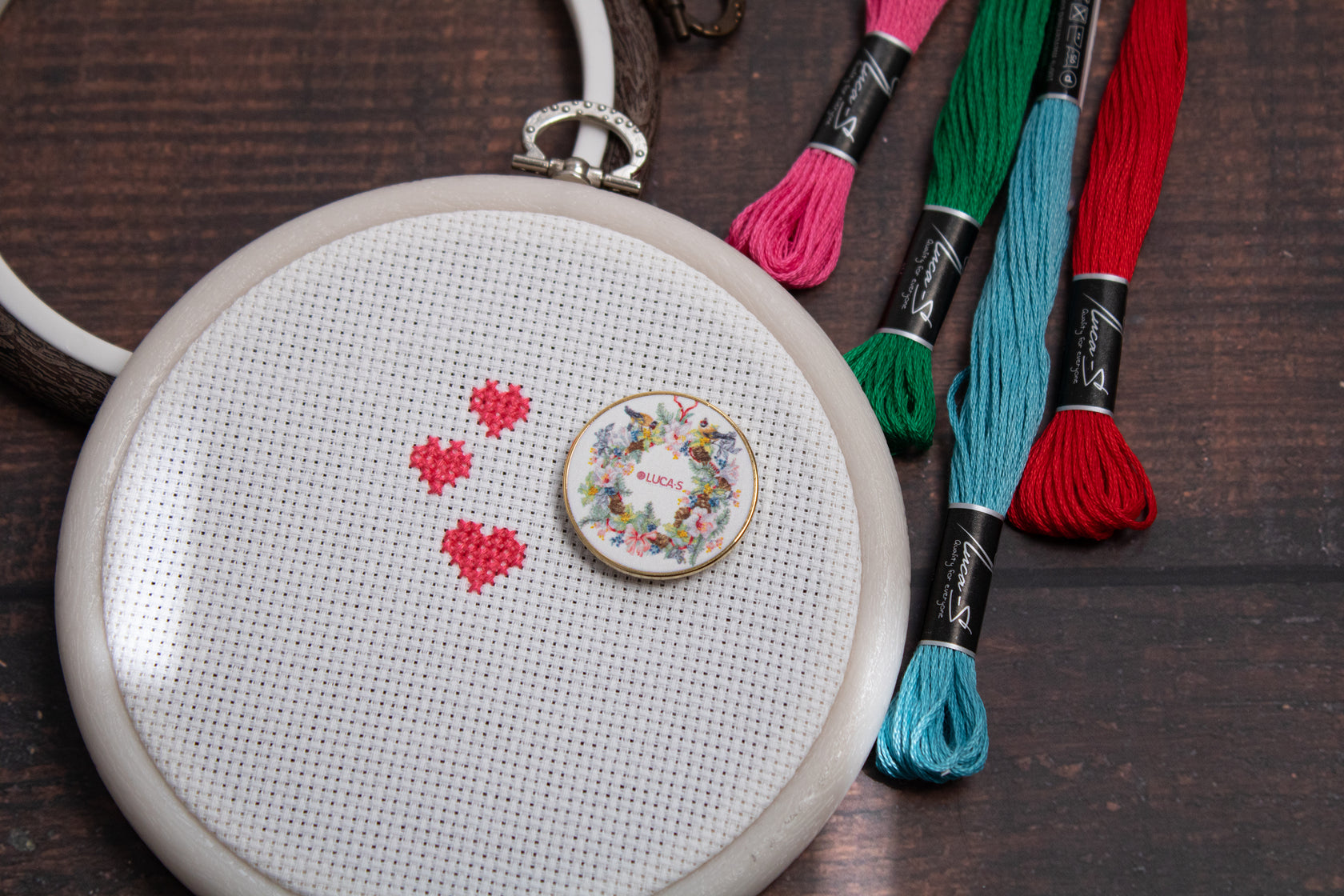 December - Needle Minder