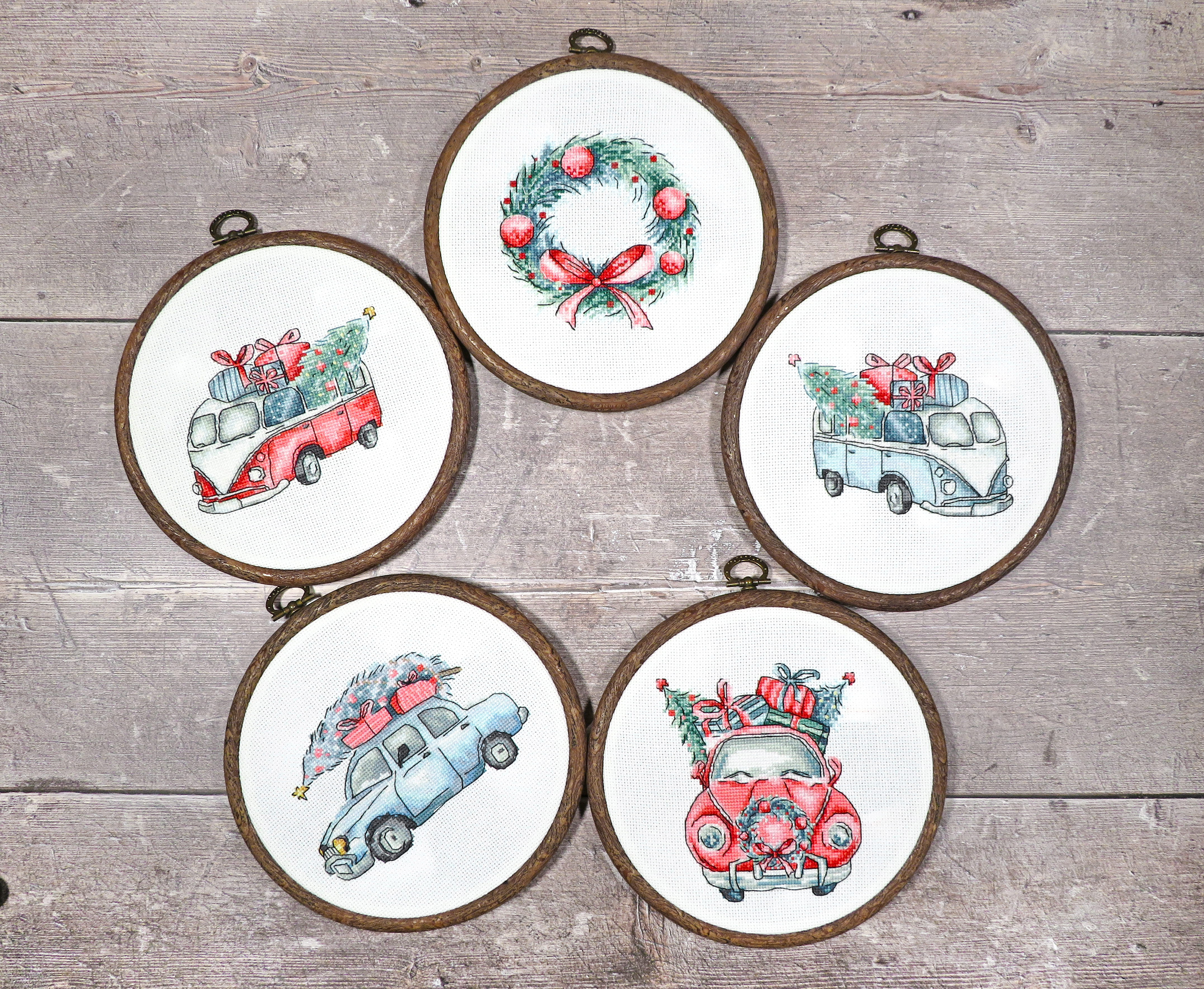 Christmas Retro Cars - Cross Stitch Kit