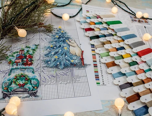 Carolers Christmas Ornaments - Cross Stitch Kit