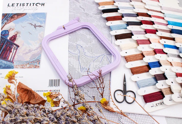Hearts Over Kings - Cross Stitch Kit 