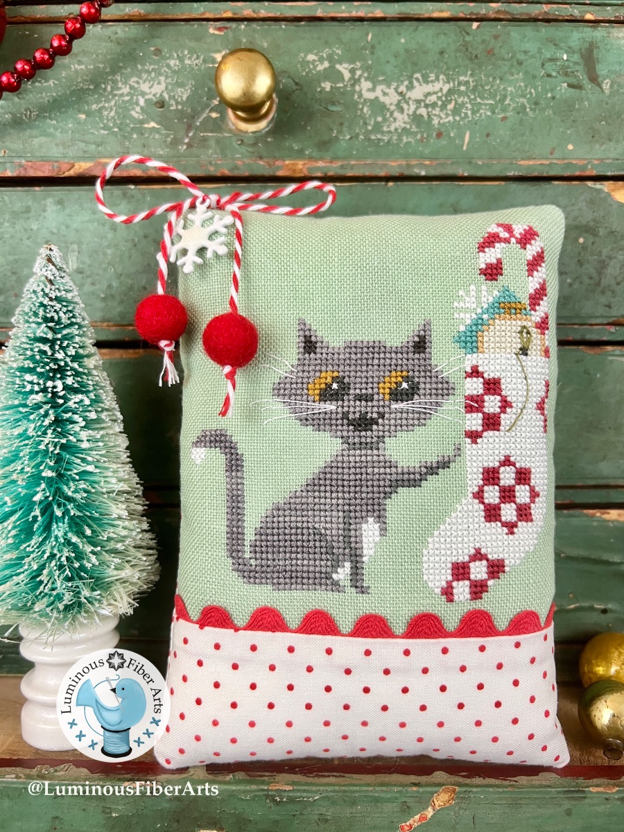 A Purr-fect Christmas - Cross Stitch Pattern