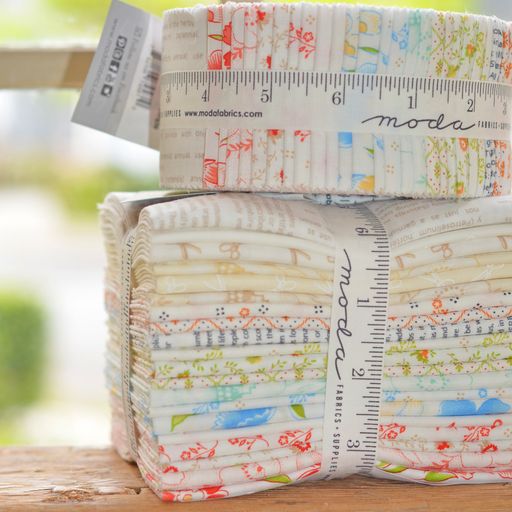 Linen Cupboard Pajamas - Chantilly Leaf - Quilt Fabric