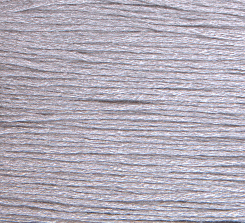 Rainbow Gallery Mandarin Floss #M826 - Pearl Gray
