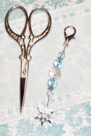 Petit Winter Days Mini Scissors Fob