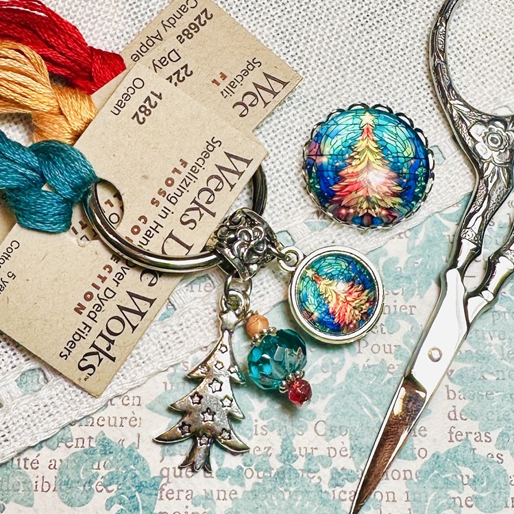 O Christmas Tree Thread Keep and Needle Minder