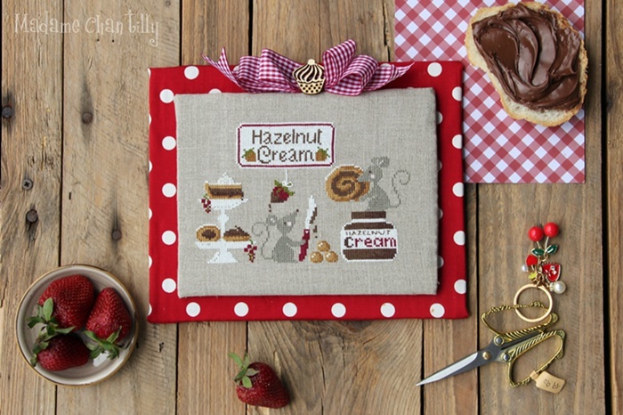 Hazelnut Cream - Cross Stitch Pattern, zoomed in. Select this picture to zoom back out.