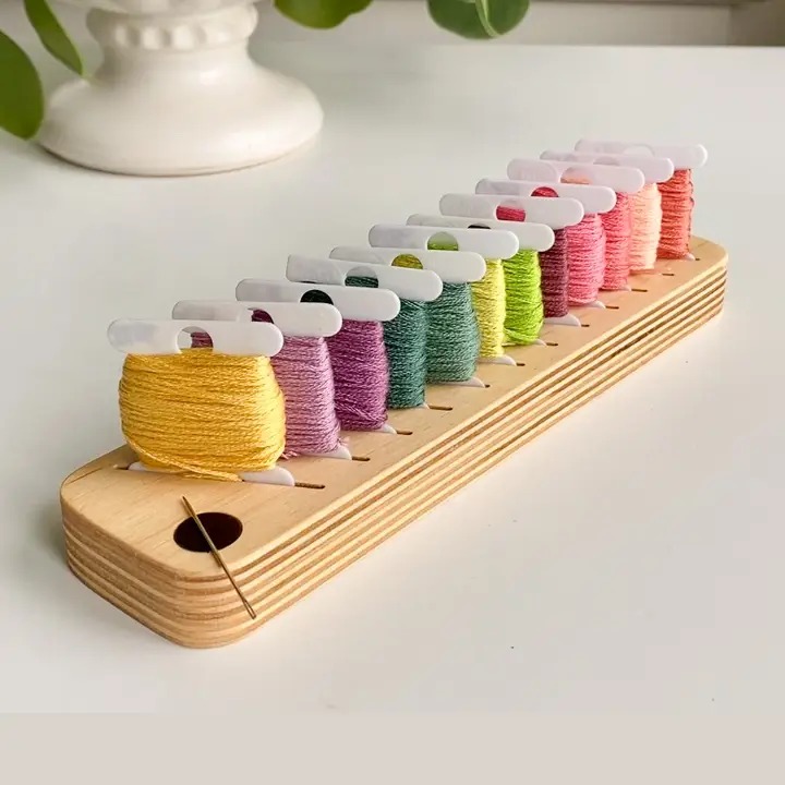 Bobbin Minder - 12 Slots, zoomed in. Select this picture to zoom back out.