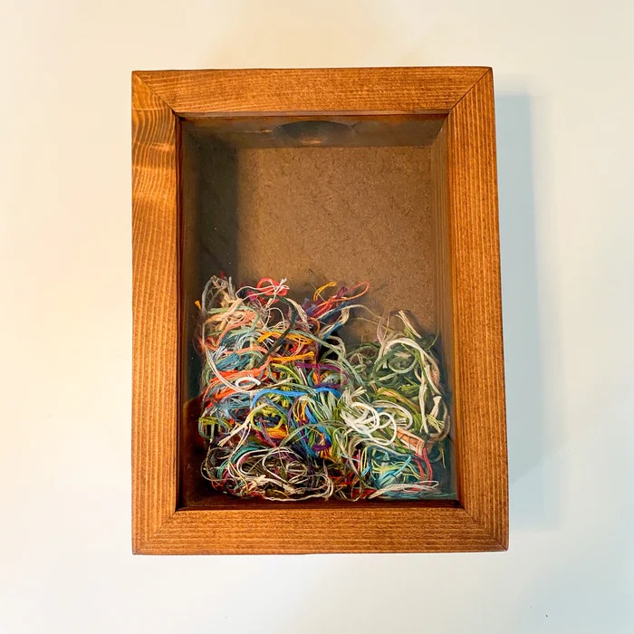 Floss Box - Small, different perspective #1, zoomed in. Select this picture to zoom back out.