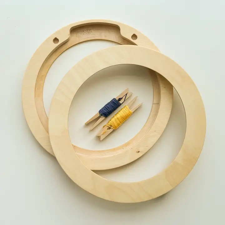 Modern Embroidery Hoop Frame For 8" Circle Hoop Black, zoomed in. Select this picture to zoom back out.