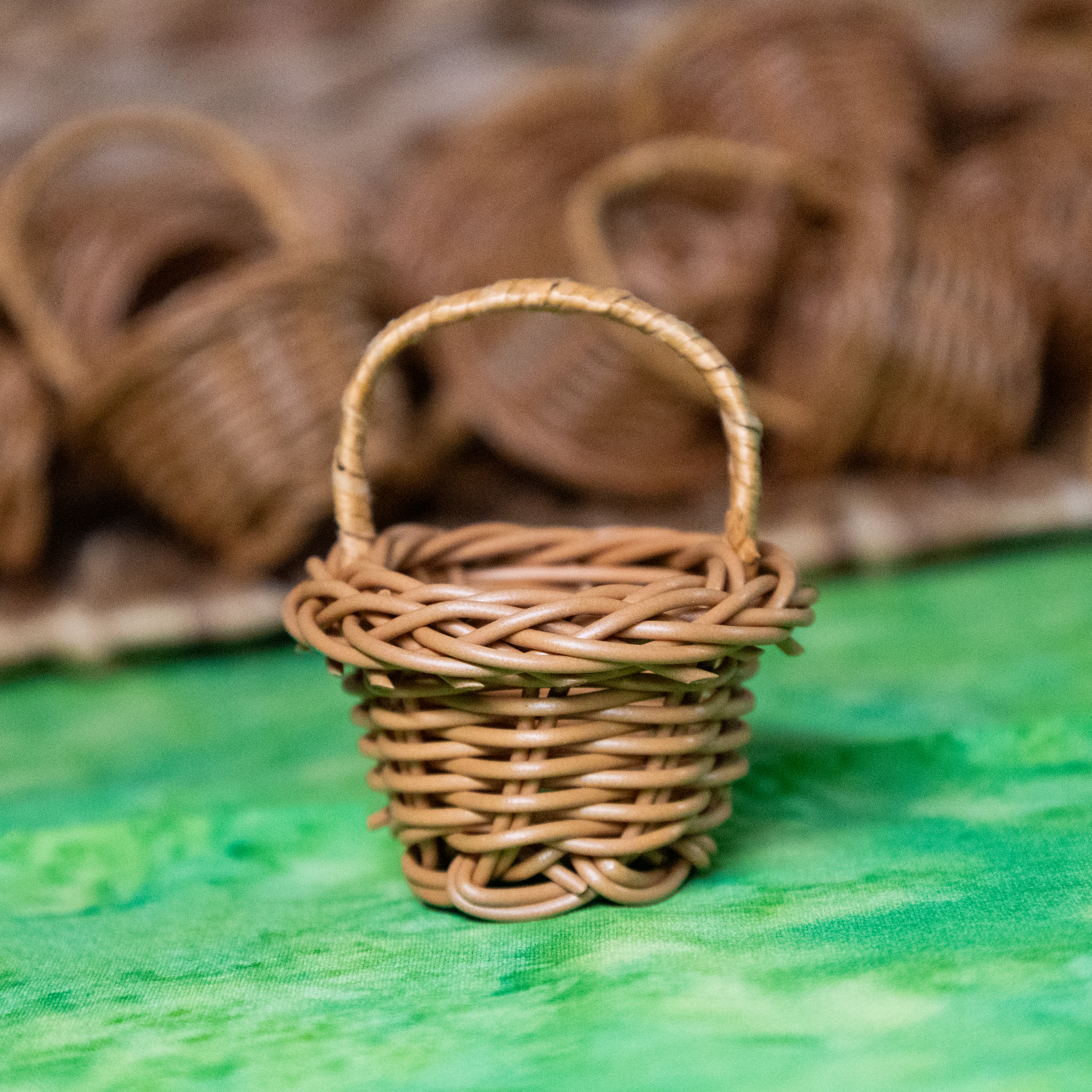 Mini Basket With Handle, zoomed in. Select this picture to zoom back out.
