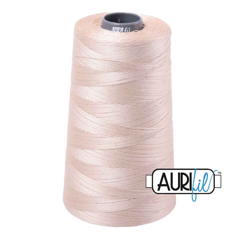 Longarm Cotton Thread 28wt 3300m 2000, zoomed in. Select this picture to zoom back out.