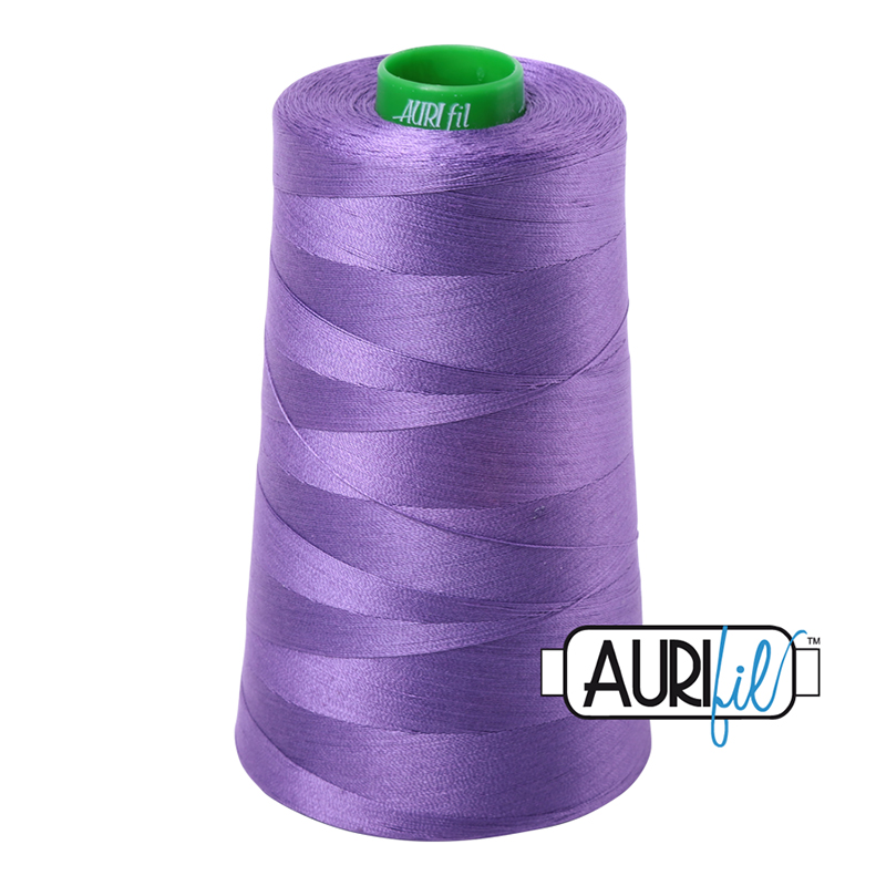 Longarm Cotton Thread 40wt 1700m 1243, zoomed in. Select this picture to zoom back out.