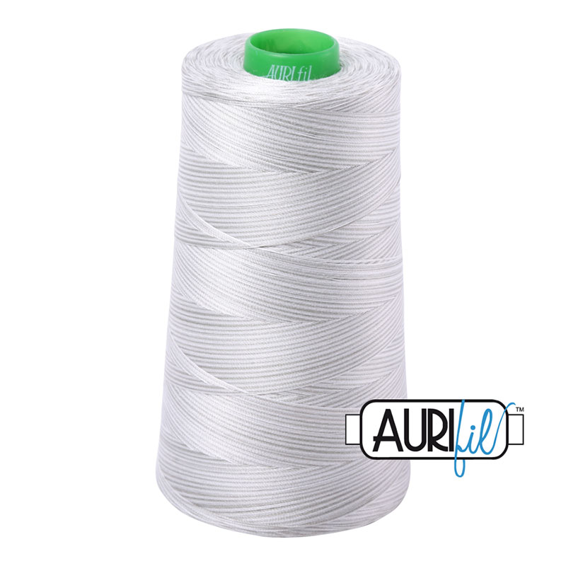 Longarm Cotton Thread 40wt 1700m 4060, zoomed in. Select this picture to zoom back out.