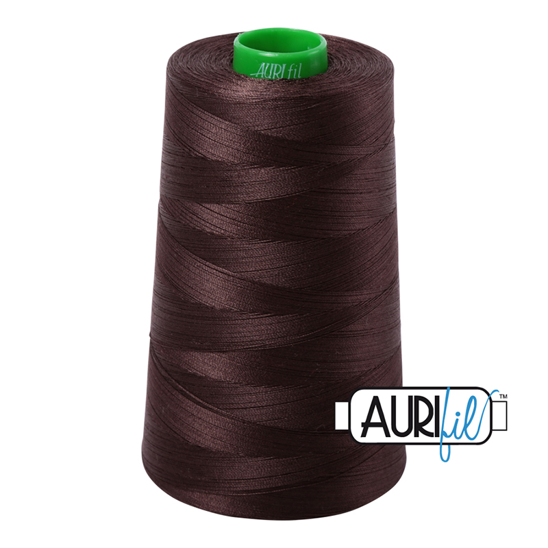 Longarm Cotton Thread 40wt 1700m 5024, zoomed in. Select this picture to zoom back out.