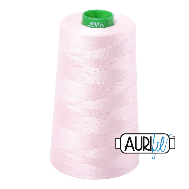 Longarm Cotton Thread 40wt 1700m 6723, zoomed in. Select this picture to zoom back out.