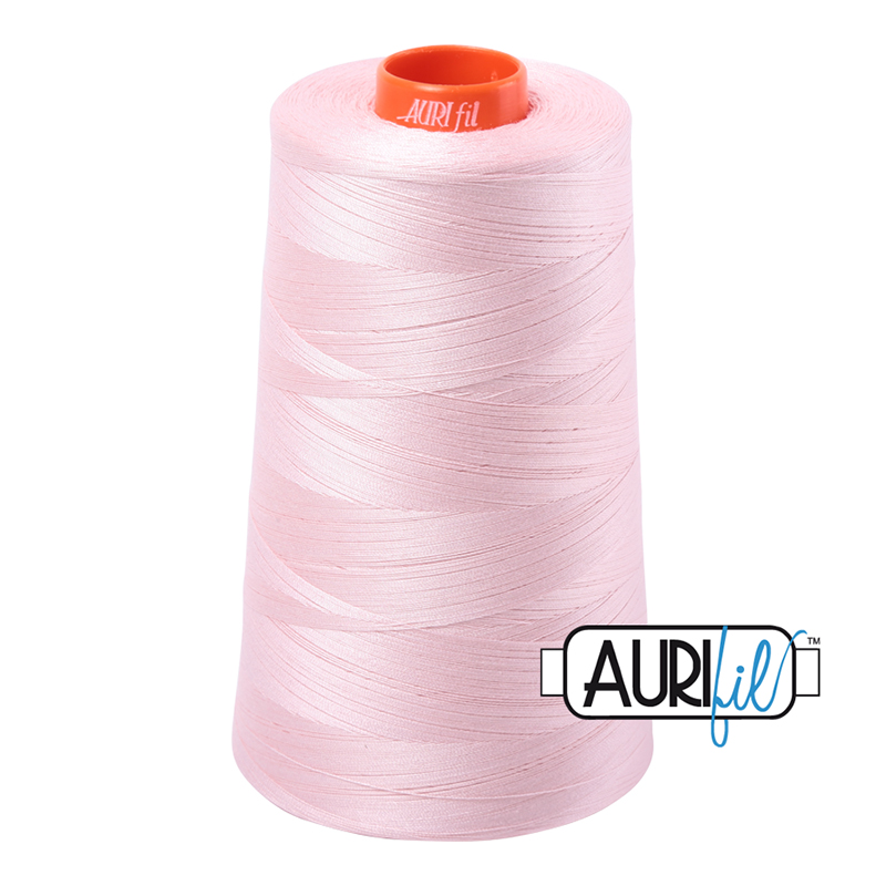 Longarm Cotton Thread 50wt 5900m 2410, zoomed in. Select this picture to zoom back out.