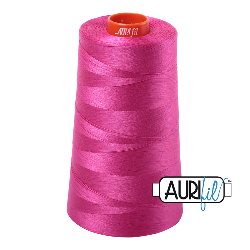 Longarm Cotton Thread 50wt 5900m 4020, zoomed in. Select this picture to zoom back out.