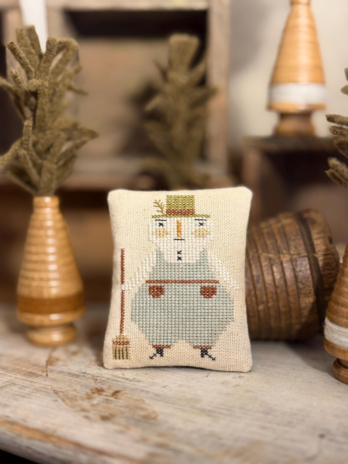 Mr. Frost - Christmas Cross Stitch Pattern