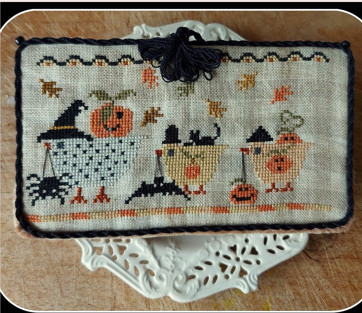 Halloween Hen - Cross Stitch Pattern