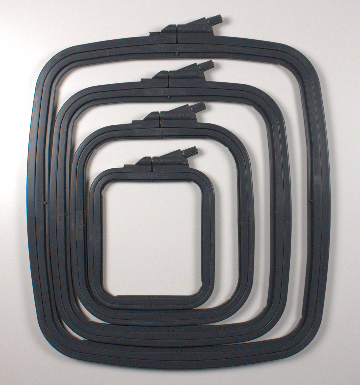 Nurge Plastic Embroidery Hoop - 9.8" x 11" Black