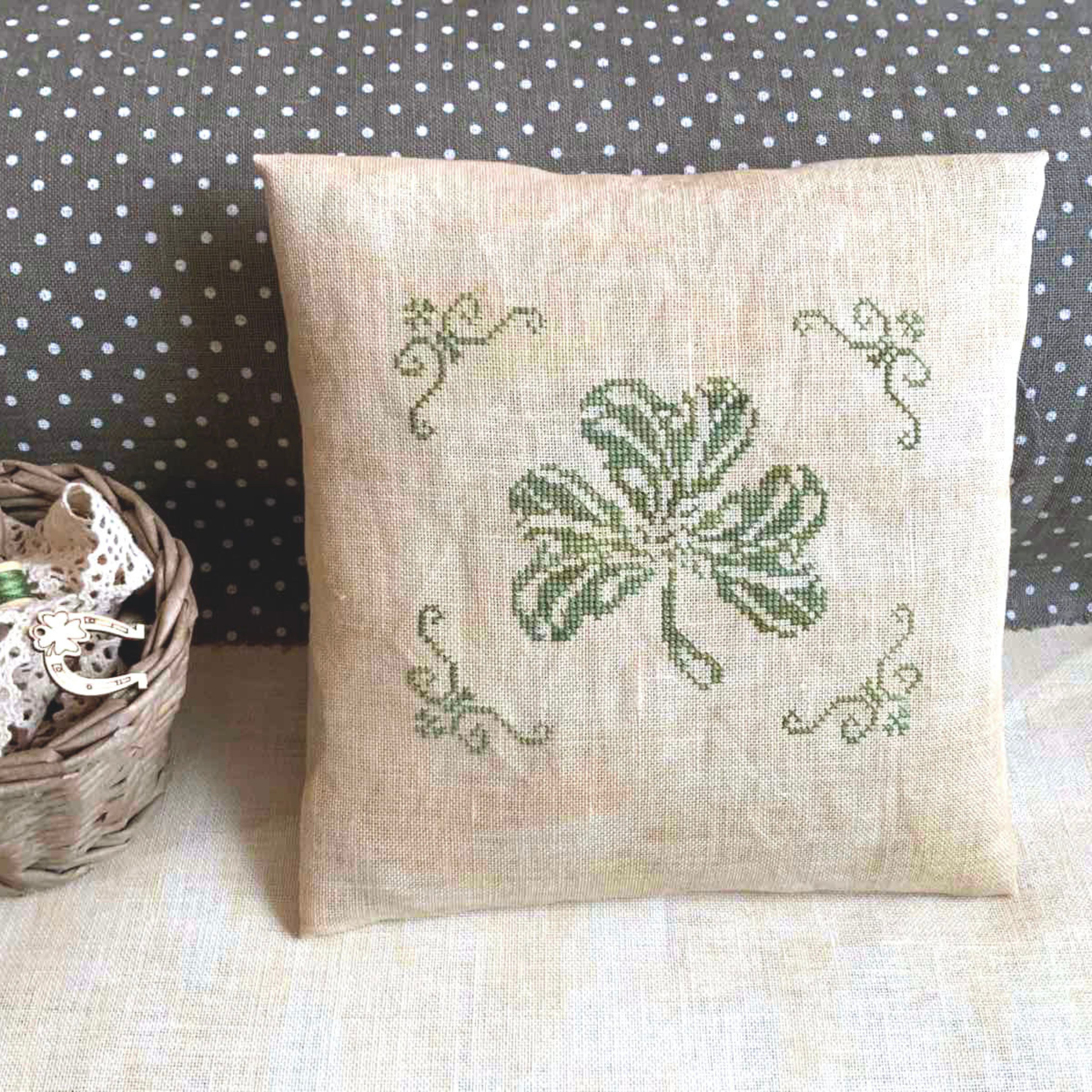 Shamrock Elegance - Cross Stitch Pattern