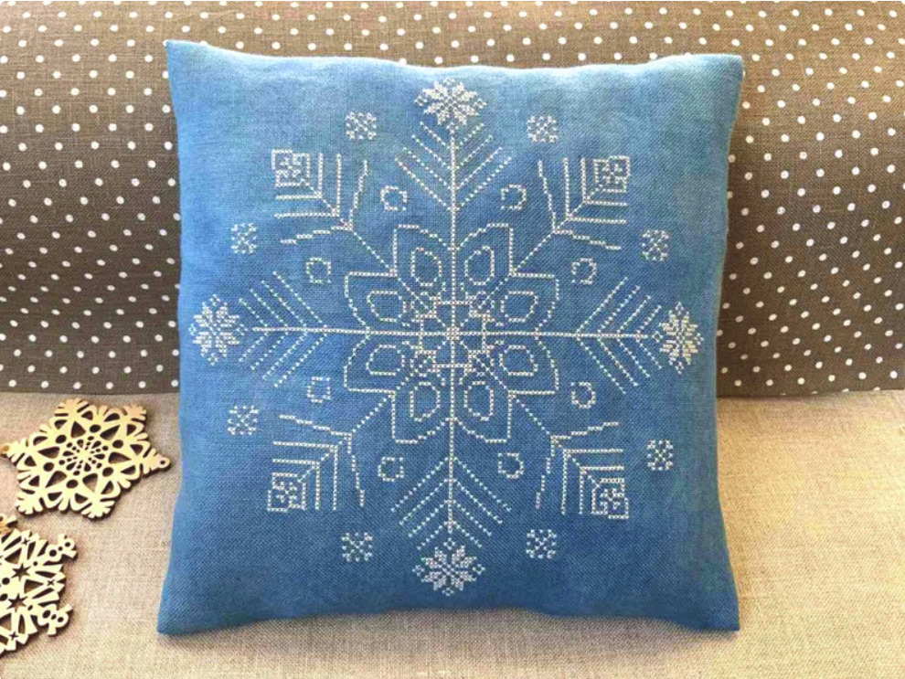 Snowflake Mini Mandala - Christmas Cross Stitch Pattern