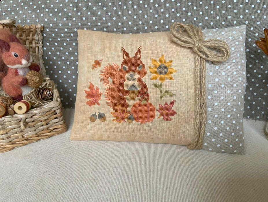 Cozy Squirrel - Cross Stitch Pattern