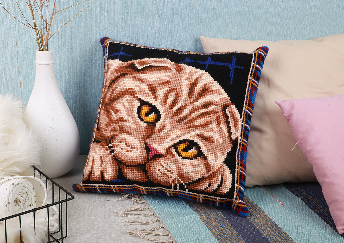 Scottish Fold Cat (Cusion Front) - Cross Stitch Kit