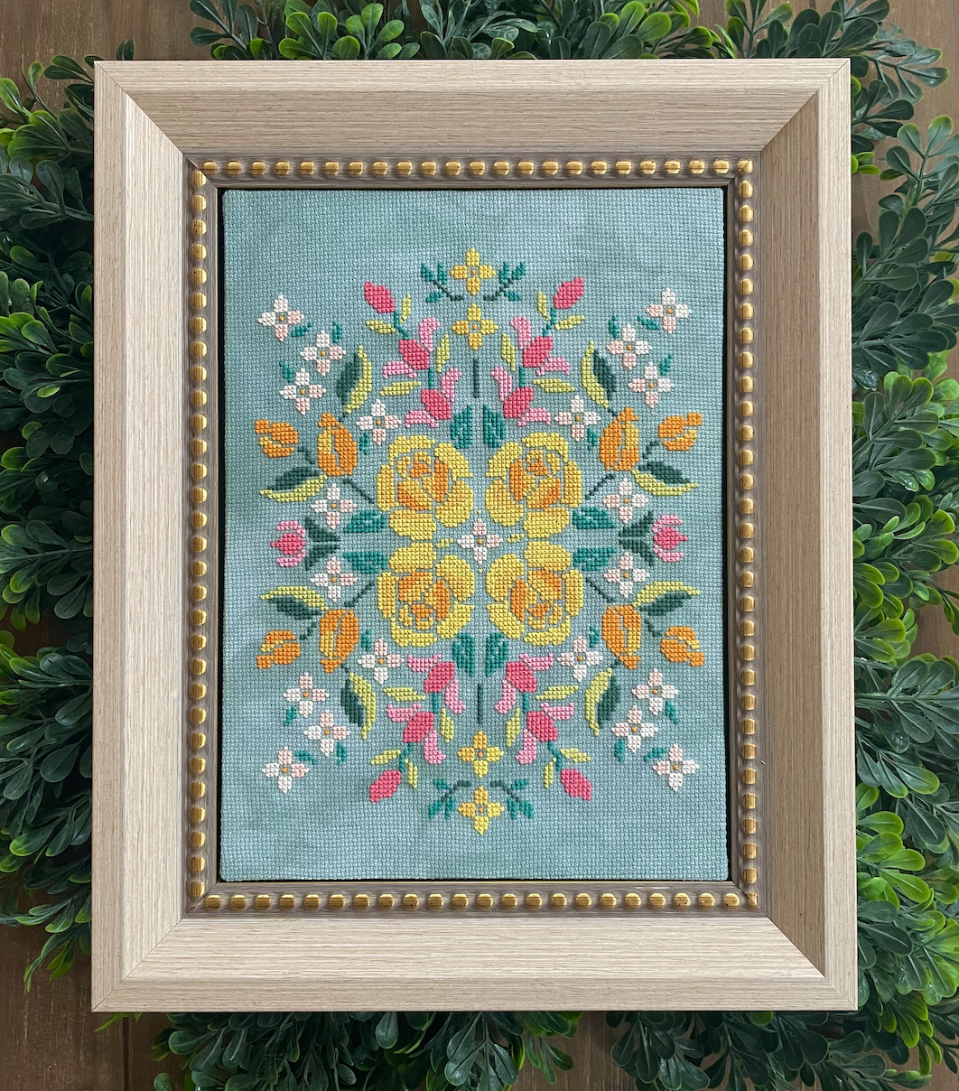 Vintage Centerpiece and Bouquet - Cross Stitch Pattern