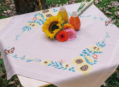 Sunflowers Tablecloth - Cross Stitch Kit, zoomed in. Select this picture to zoom back out.