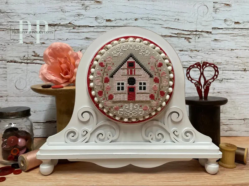 Fleur Round Frame - Unfinished Wood Display
