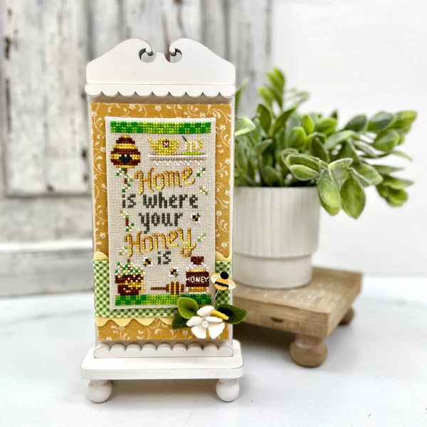 Petite Curio Frame - Embroidery Display Frame