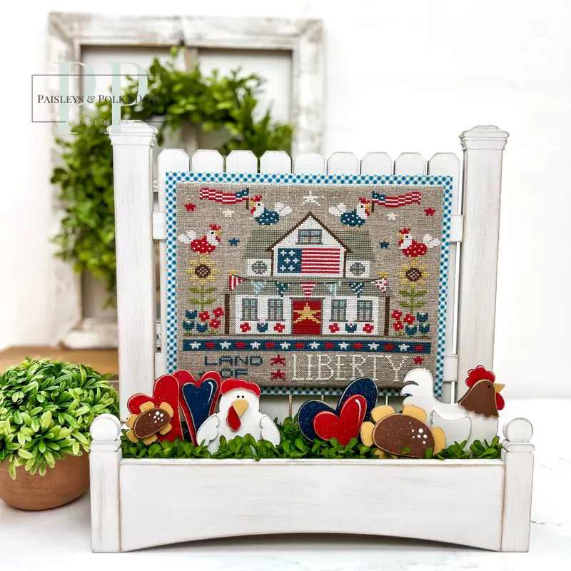 Picket Perch - Unfinished Wood Display Frame