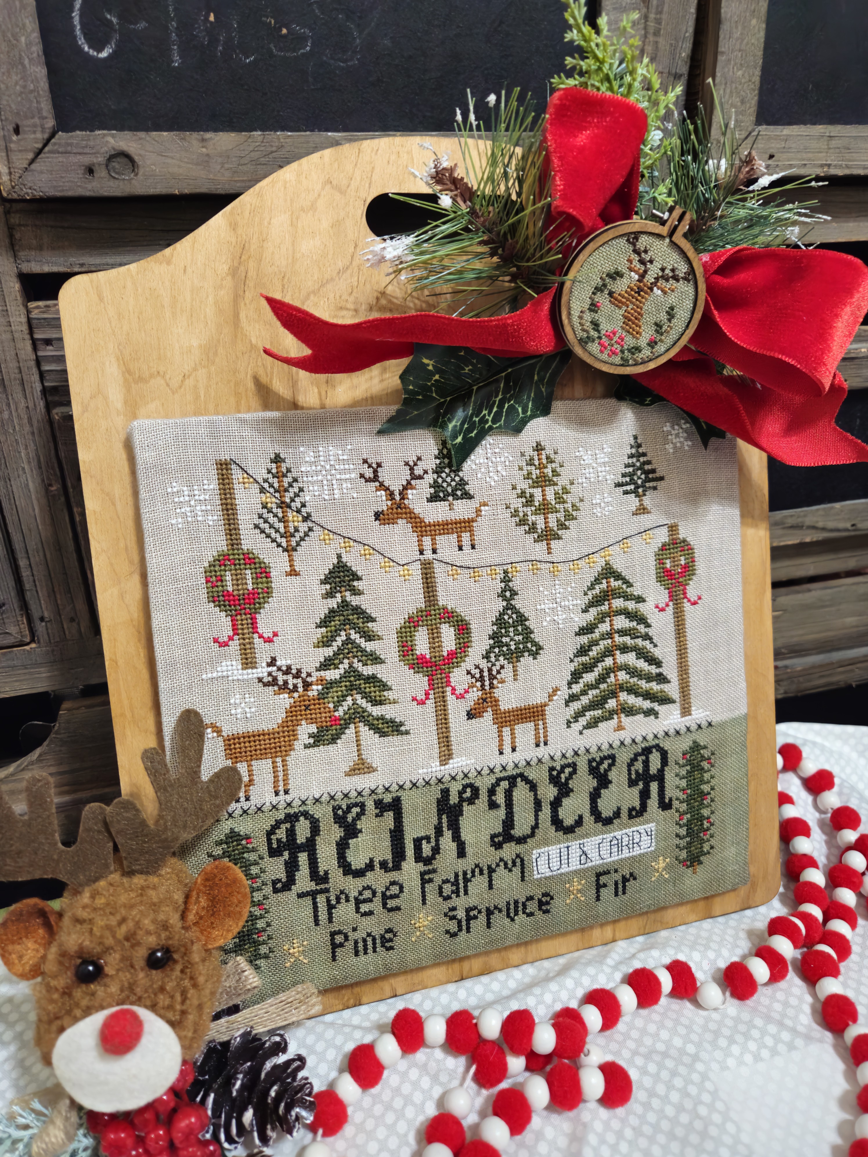 Reindeer Tree Farm - Christmas Cross Stitch Pattern