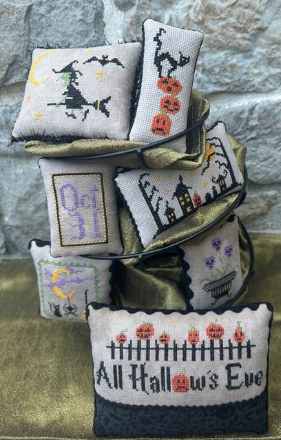Spooky Smalls Booklet - Halloween Cross Stitch Pattern